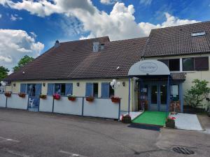Contact Hotel Restaurant Bleu France - Eragny Cergy