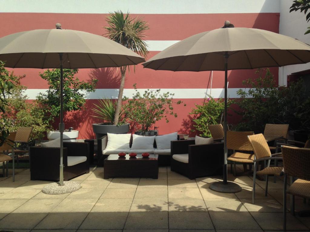 Hôtel Hotel Cote Patio 31 Rue De Beaucaire, 30000 Nîmes