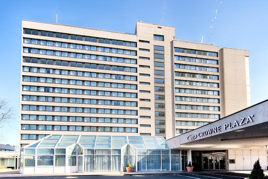 Crowne Plaza Frankfurt Congress Hotel, an IHG Hotel Lyoner Strasse 44 -48, 60528 Francfort-sur-le-Main