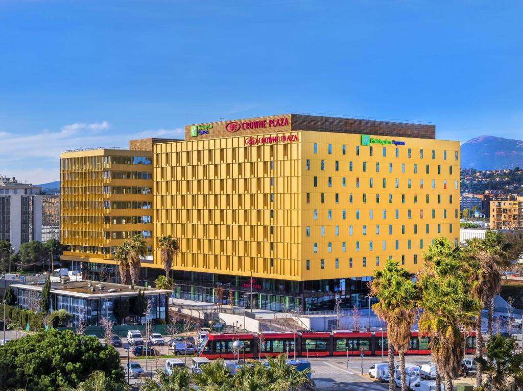 Crowne Plaza - Nice - Grand Arenas, an IHG Hotel 2 Rue Costes et Bellonte, 06200 Nice