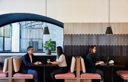 Crowne Plaza Paris République, an IHG Hotel