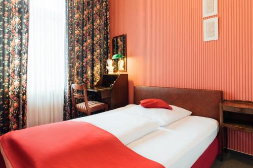 Das Kleine Hotel