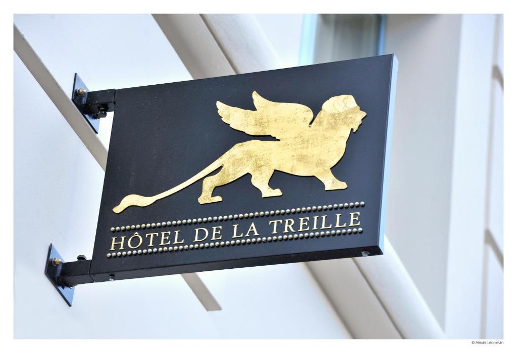 Hôtel Hotel De La Treille 7/9 Place Louise de Bettignies, 59000 Lille