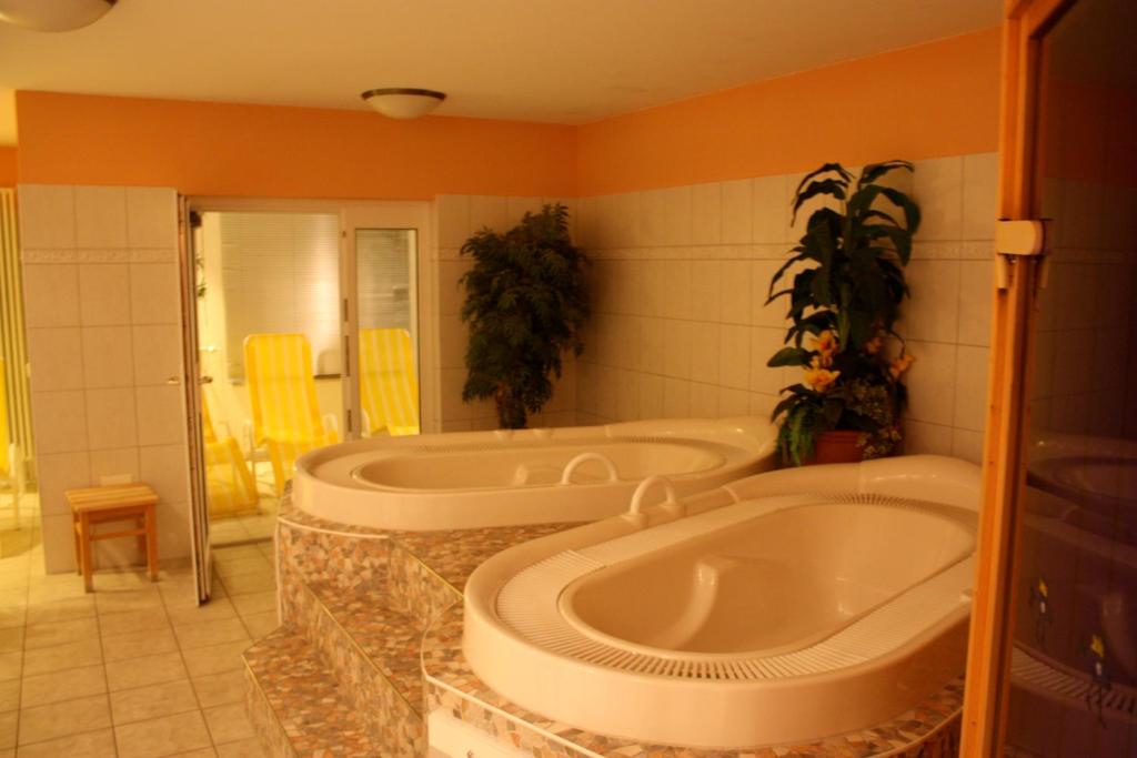 Hôtel Der Fischländer Garni Dorfstr. 47e 18347 Ahrenshoop