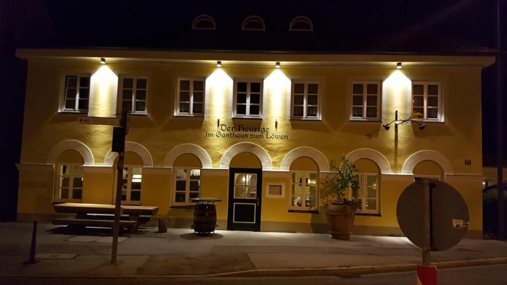 Der Heurige im Gasthaus zum Löwen Landshuter Str. 66, 85356 Freising