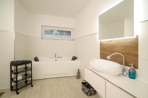 Designpension Idyll Nr 3 - Hotel Garni - Sennhütte 1