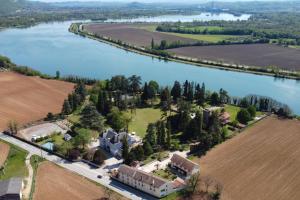 Domaine des Cèdres -- hôtel, résidence, gîtes et insolites