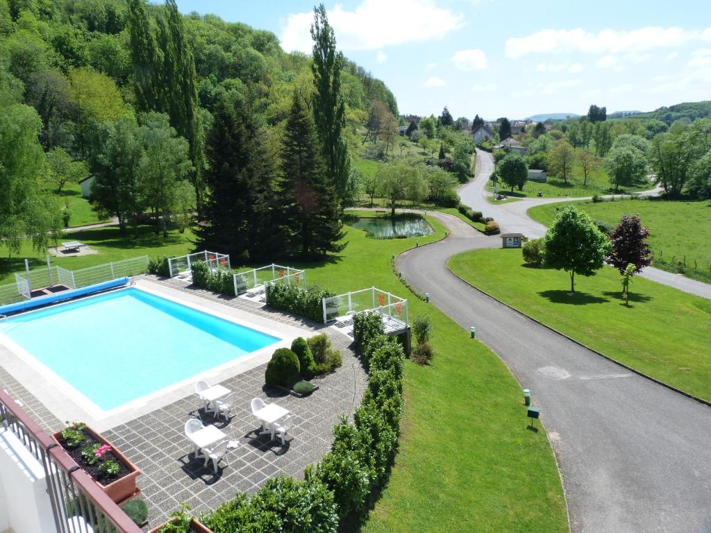 Domaine du Revermont - Logis Hotel 600, Route Du Revermont, 39230 Passenans