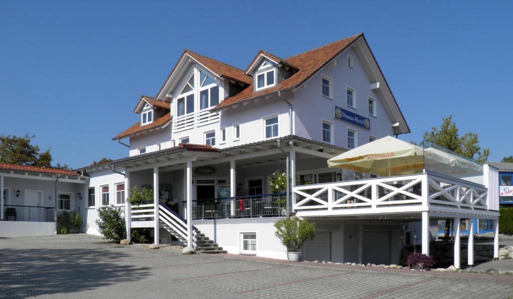 Donau-Hotel Am Reitfeld 12, 93161 Sinzing
