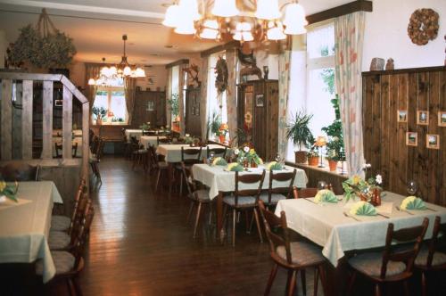 Hôtel Hotel Drei Kronen Südstrasse 18 Frauenwald