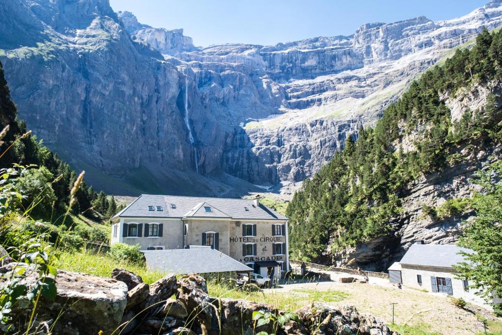 Hôtel Hôtel du cirque et de la cascade Chemin du cirque Caoussillet, 65120 Gavarnie