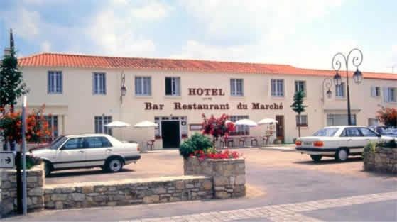 Hôtel Hôtel du Marché 2 Grand Place, 85230 Beauvoir-sur-Mer