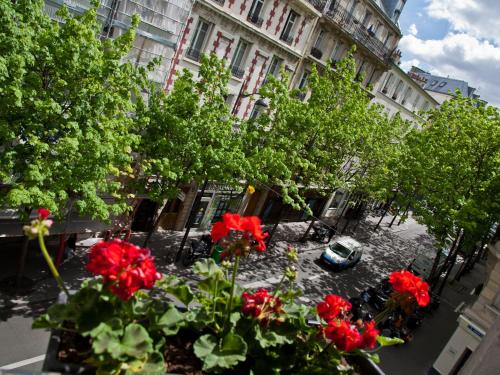 Hôtel Du Mont Dore Batignolles Paris france