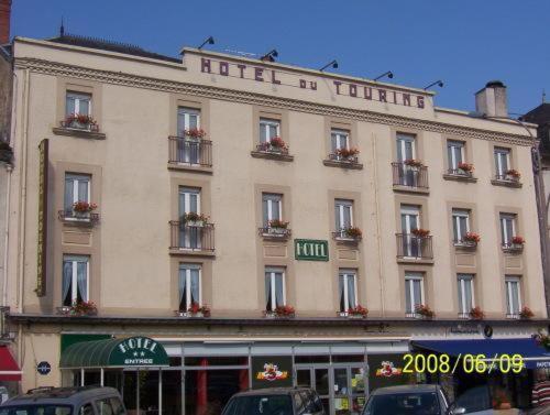 Hôtel Hotel du Touring 10 Place De La République, 46400 Saint-Céré