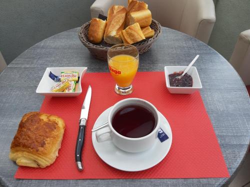 Hôtel Duguesclin La Haye-Pesnel france