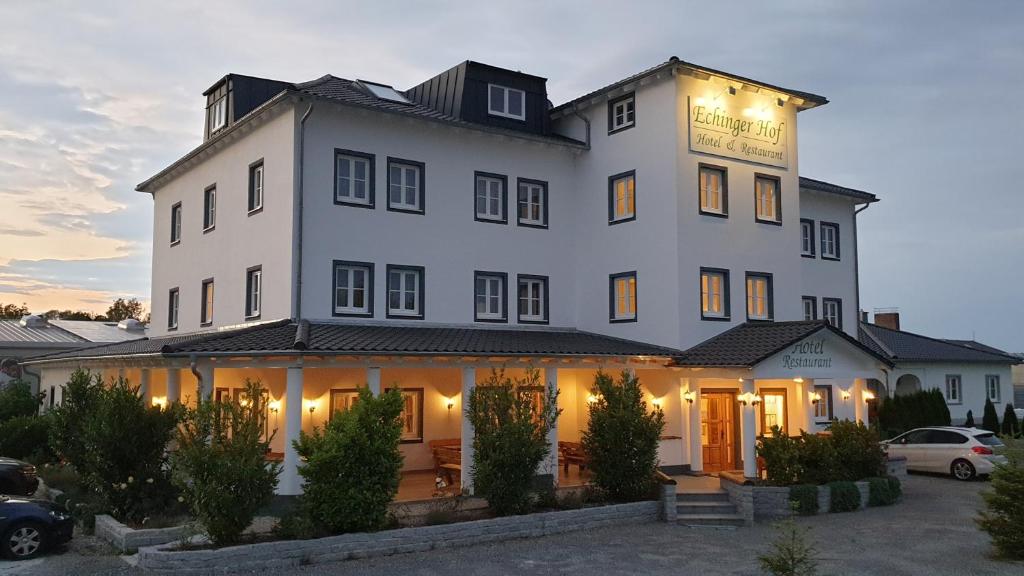 Hôtel Hotel Echinger Hof Strogenweg 8, 84174 Eching