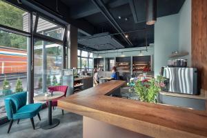 ECOME Hotel