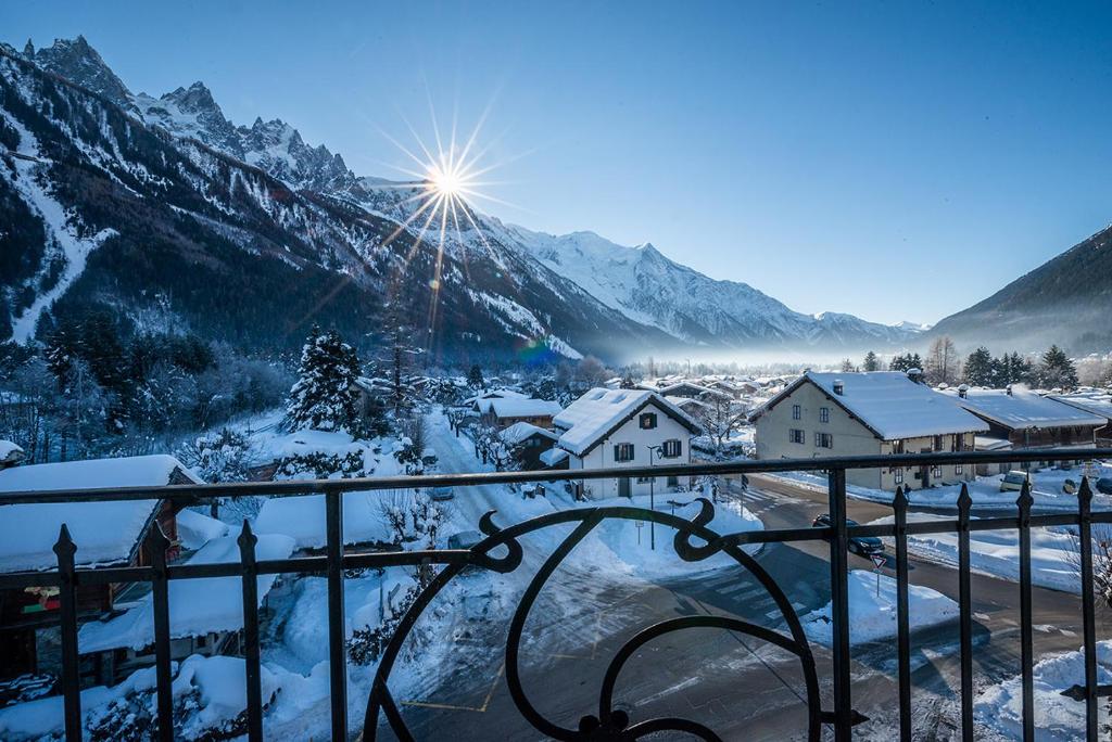 Eden Hotel, Apartments and Chalet Chamonix Les Praz 35 Route des Gaudenays, 74400 Chamonix-Mont-Blanc