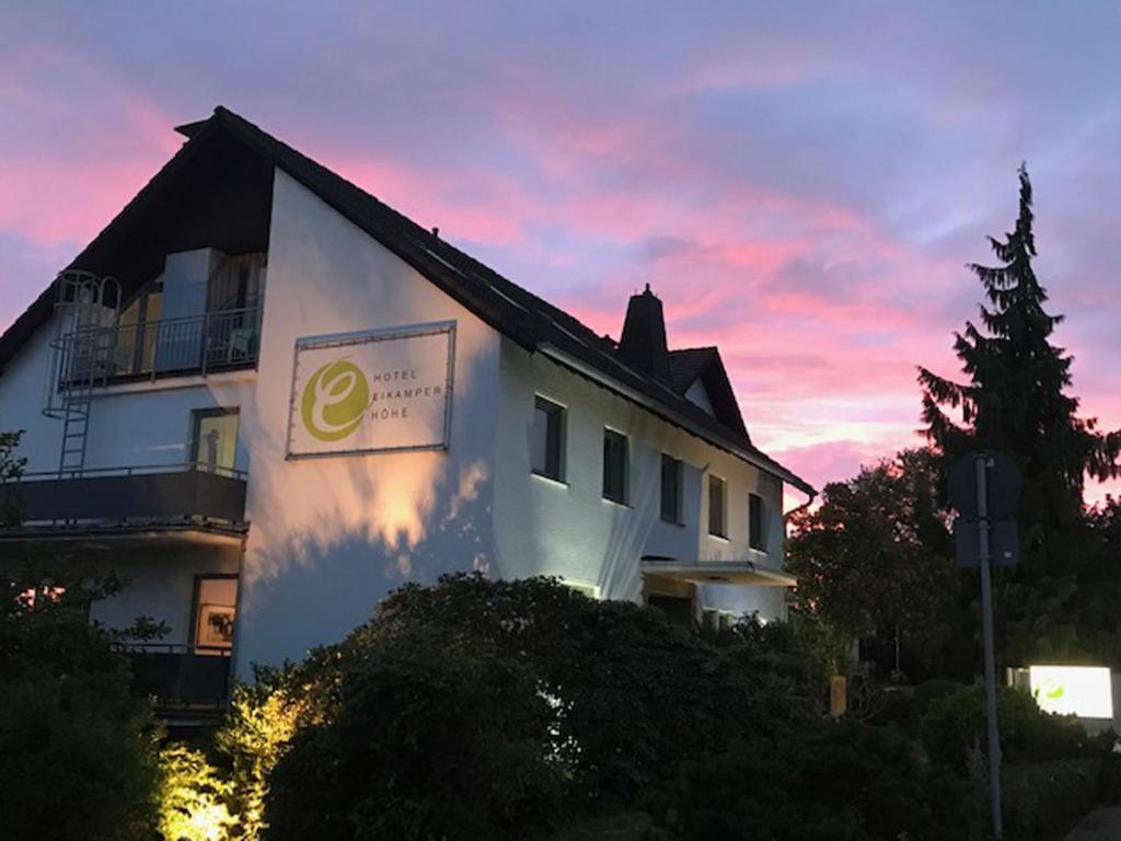 Hôtel Hotel Eikamper Höhe Schallemicherstr. 11, 51519 Odenthal