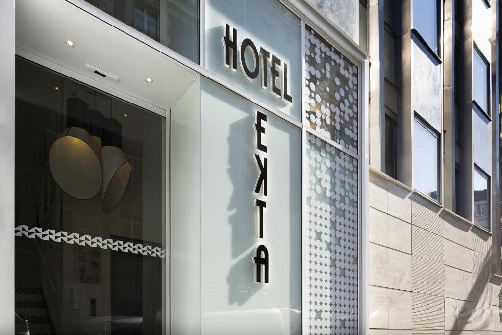 Hôtel Hotel Ekta Champs Elysées 52 Rue Galilée, 75008 Paris