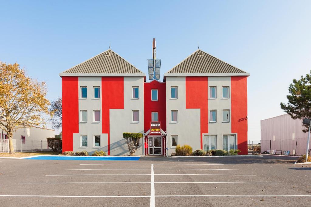 ENZO HOTELS CHALONS EN CHAMPAGNE by Kyriad Direct ZI Saint Martin / RN 44 - Route de Reims 10 Avenue du 8 Mai 1945, 51520 Châlons-en-Champagne