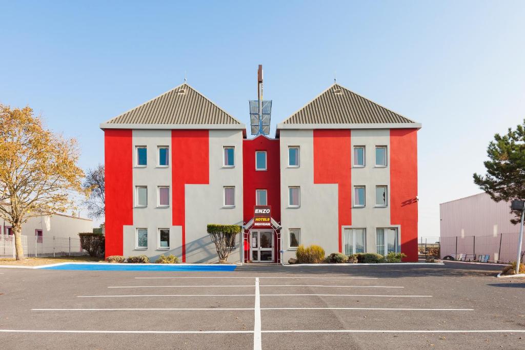 Hôtel ENZO HOTELS CHALONS EN CHAMPAGNE by Kyriad Direct ZI Saint Martin / RN 44 - Route de Reims 10 Avenue du 8 Mai 1945 51520 Châlons-en-Champagne