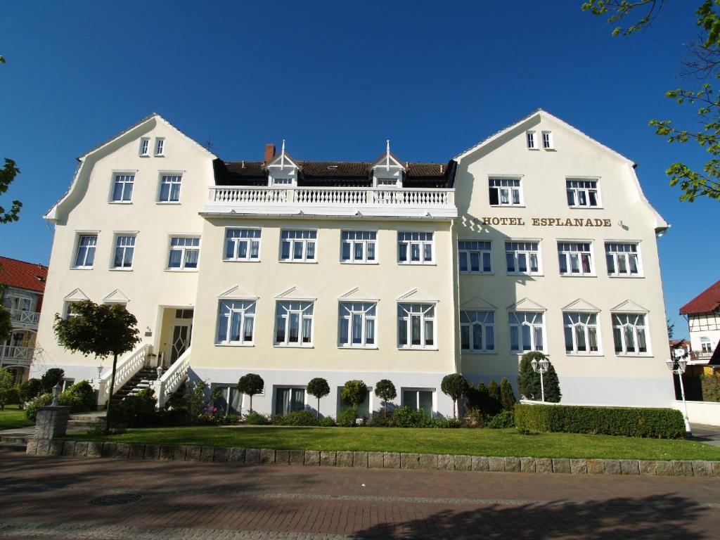 Hôtel Hotel Esplanade Hermann-Häcker-Straße 44, Kühlungsborn, Germany, 18225 Kühlungsborn