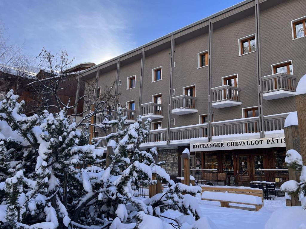 Hôtel Everest Hotel 876 avenue Olympique 73150 Val d'Isère 73153 Val dʼIsère