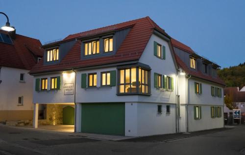 Hôtel exNicrum Wein . Genuss . Hotel Rathausstraße 2 74394 Hessigheim -1