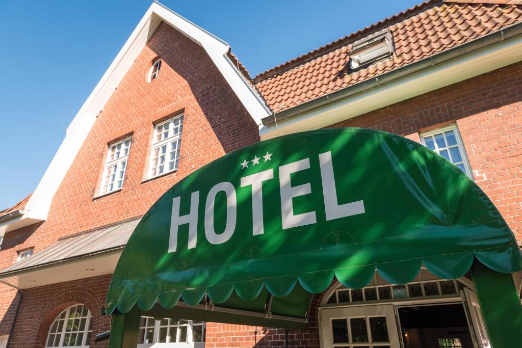 Hôtel Ferienhotel Alter Bahnhof Kirchenort 6 18375 Prerow