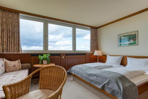 FF&E Hotel Dania
