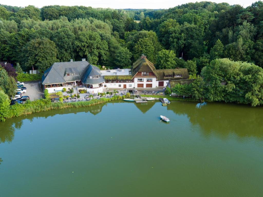 Fischerklause am Lutjensee Am See 1, 22952 Lütjensee