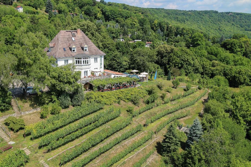 Flair Hotel Villa Ilske Ilskeweg 2, 06628 Bad Kösen