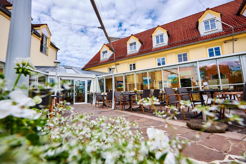 Flair Hotel Zum Schwarzen Reiter Hauptstraße 1, 86497 Horgau