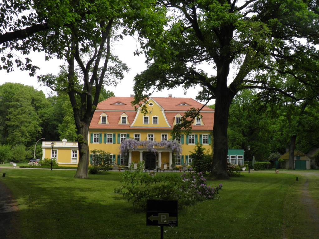 Fledermausschloss Am Eichberg 42, 02999 Lohsa