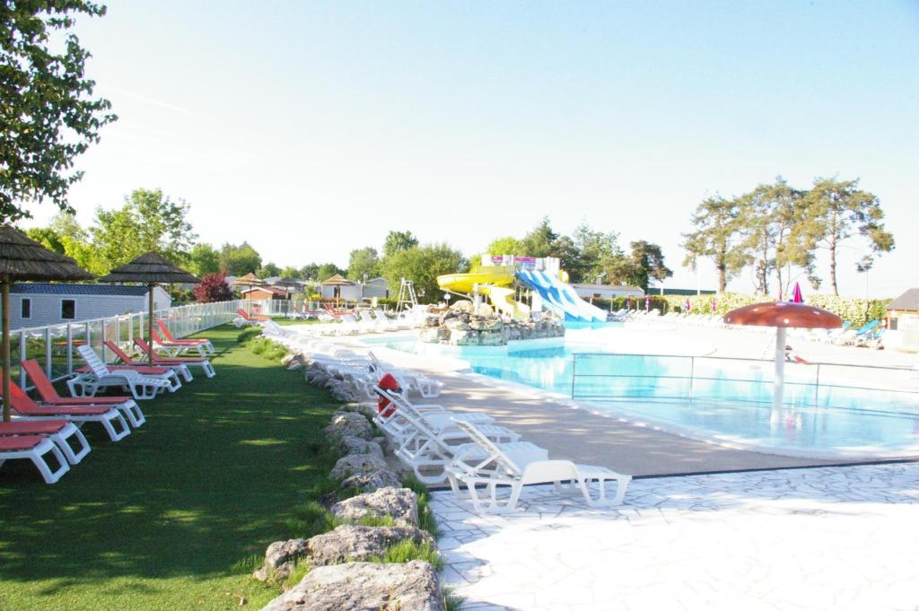 Flussbett Hotel