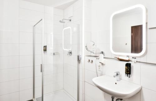 Four Stars by City Hotel