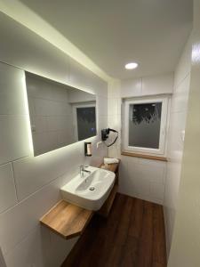 Hôtel Freizeit- und Familienhotel \ Bernhausen 29 36466 Bernshausen Thuringe