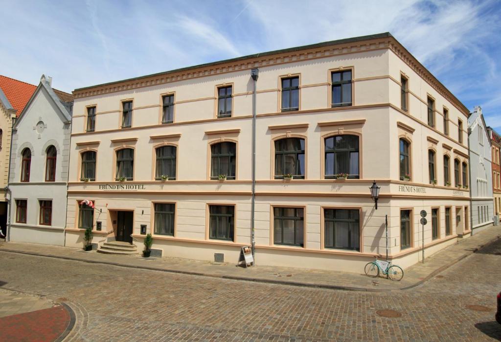 Hôtel Fründts Hotel Schweinsbrücke 1-3 23966 Wismar