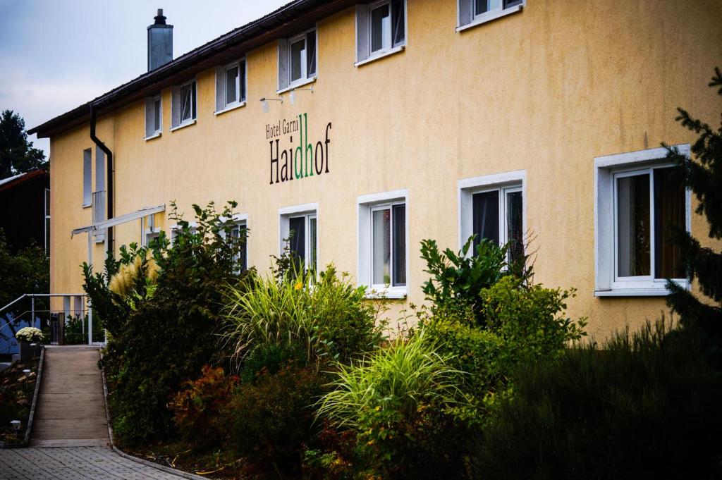 Hôtel Hotel Garni Haidhof Amberger Str. 6, 93142 Maxhütte-Haidhof