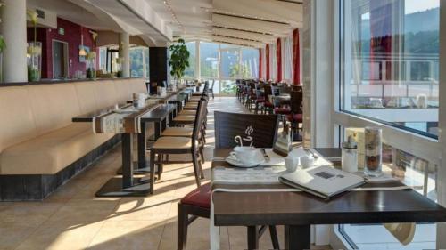 Garni Hotel Café Henn