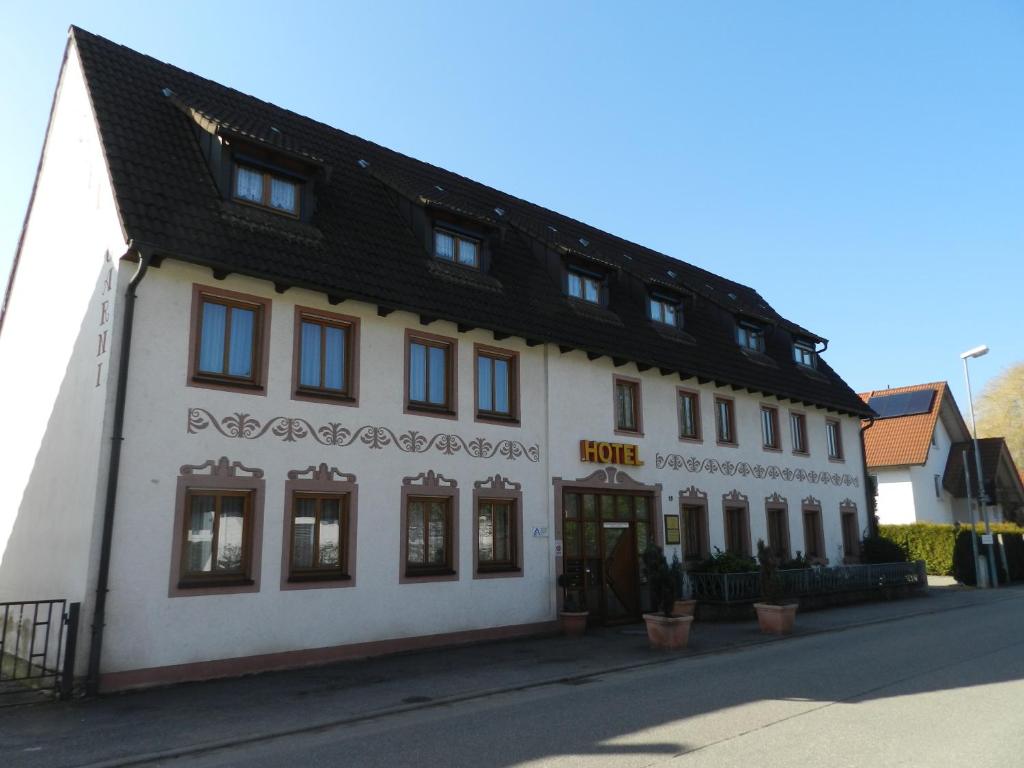 Maison d'hôtes Hotel Garni KAMBEITZ Rheinstr. 19, 76470 Ötigheim