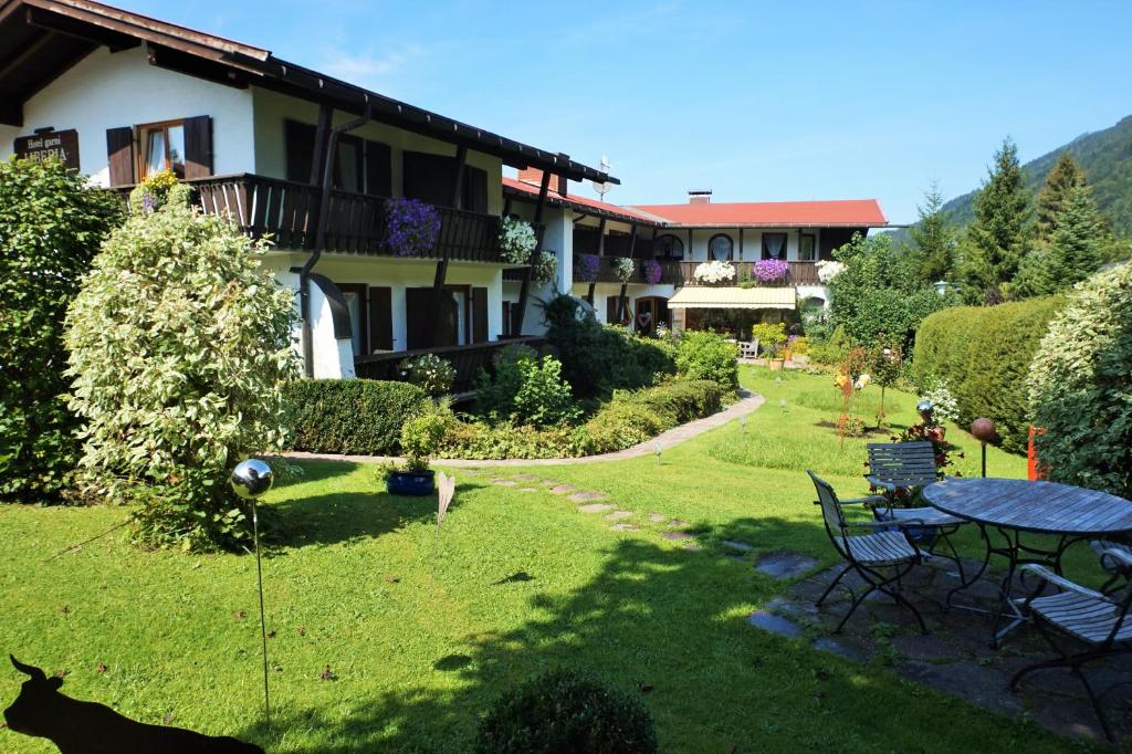 Maison d'hôtes Hotel Garni Liberia Alpenrosenstr.3, 87561 Oberstdorf