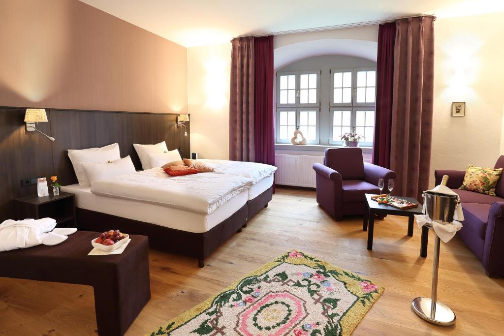 B&B / Chambre d'hôtes Hotel Garni Schloß Schönberg 1 Schloßplatz, 08648 Bad Brambach