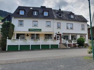Hôtel Gästehaus Hotel zum Weinberg Moselstraße 29 Gasthaus zum Weinberg 56843 Burg an der Mosel Rhénanie-Palatinat
