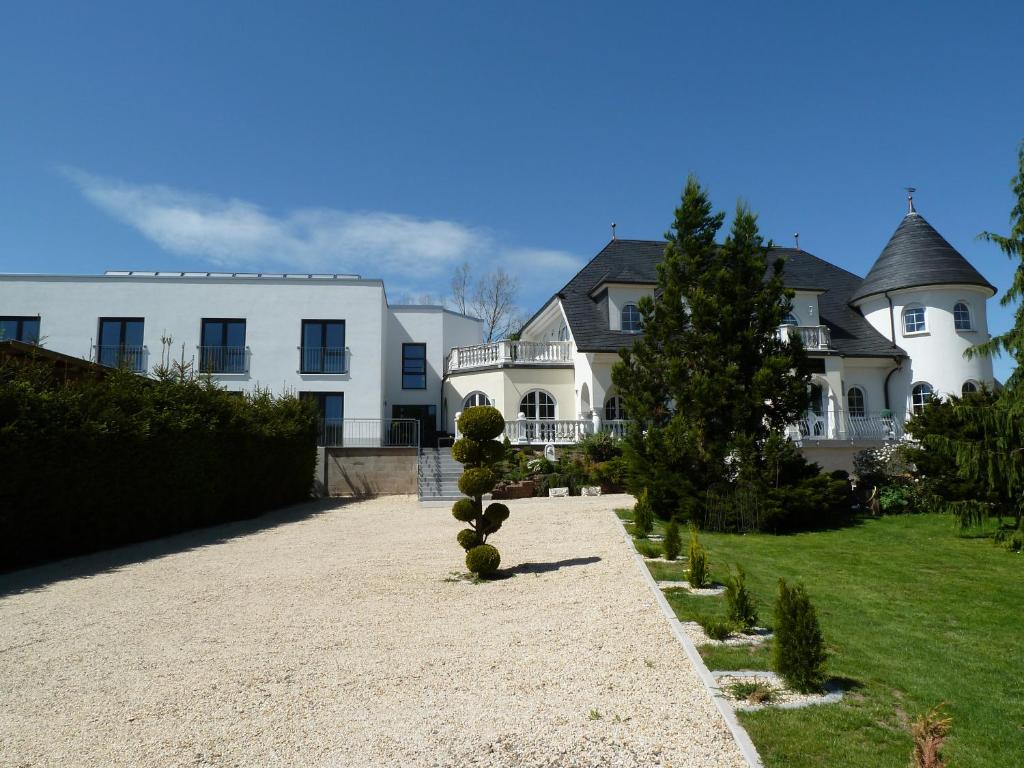 Hôtel Gästehaus Villa Casamia Untere Herrenwiese 6A 98574 Schmalkalden