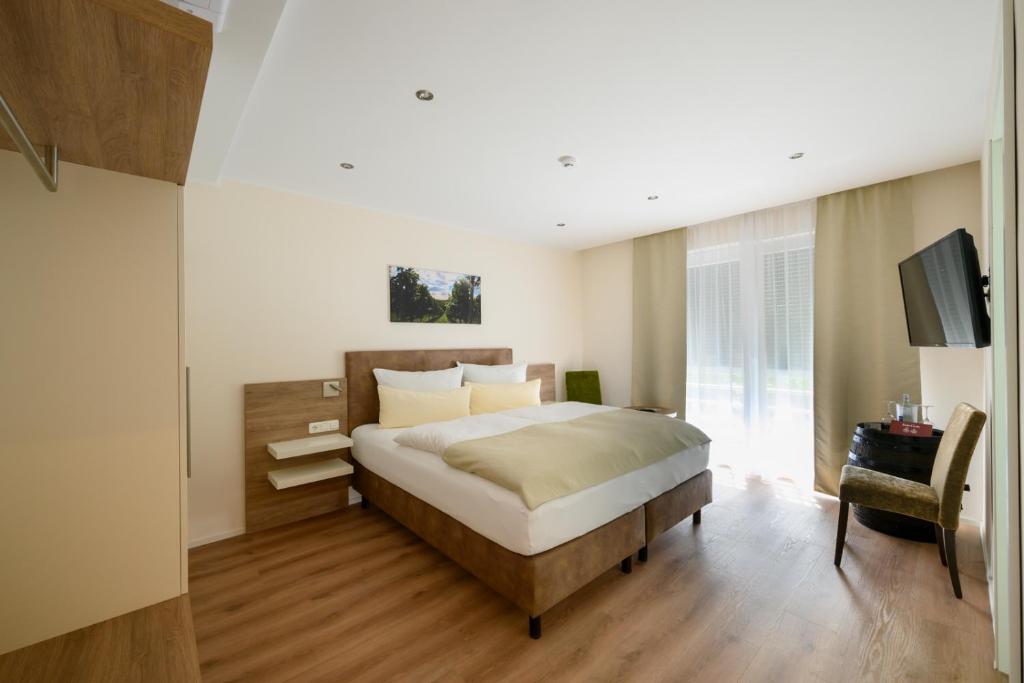Hôtel Gästehaus zum Weintraum Hinterstraße 2 55278 Eimsheim