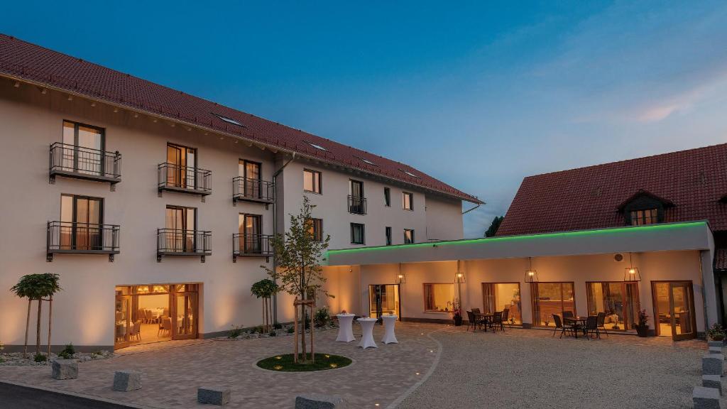 Hôtel Gasthaus Forster am See - Eching bei Landshut 1 Stauseestrasse 84174 Landshut