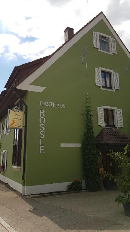 Hôtel Hotel Gasthaus Rössle Basler Landstrasse 106, 79111 Fribourg-en-Brisgau