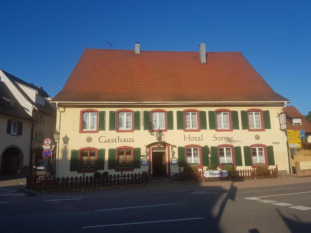 Hôtel Hotel Gasthaus Sonne 1 Marktplatz, 79418 Schliengen